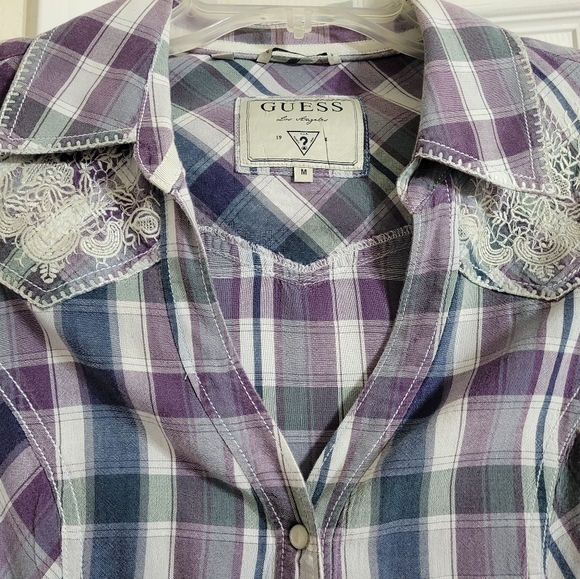 EUC•Guess Plaid Long Sleeve Embroidered Shirt with Pearl Snaps•Medium•💜💚🤍💙 - Picture 10 of 14